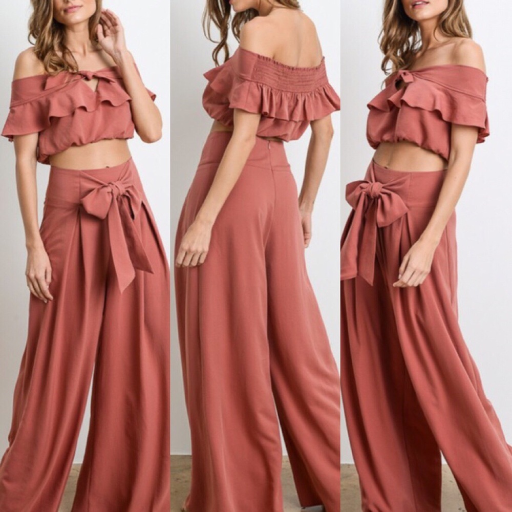 Off the shoulder 2-piece Set